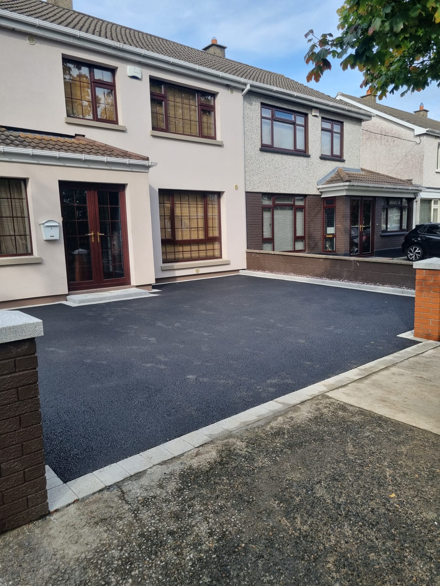 Tarmac Driveway with Granite Sett Border